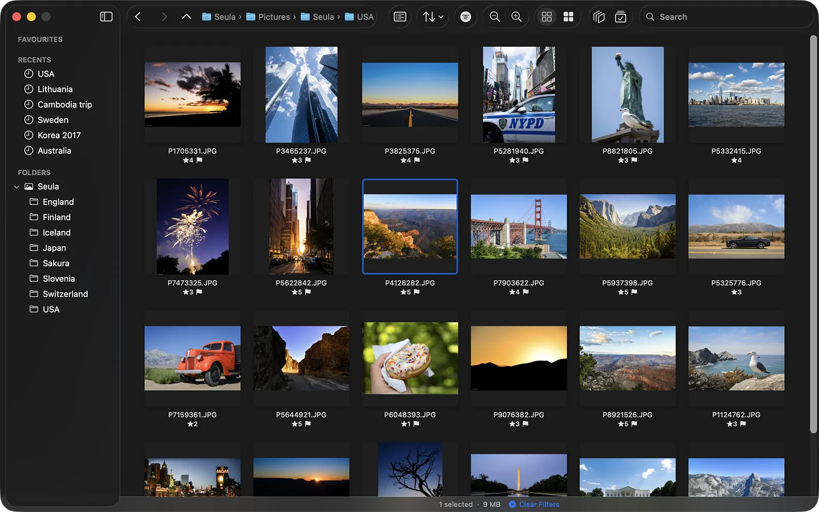 The Seula browser filling instantly with a grid of thumbnails from a freshly opened folder.